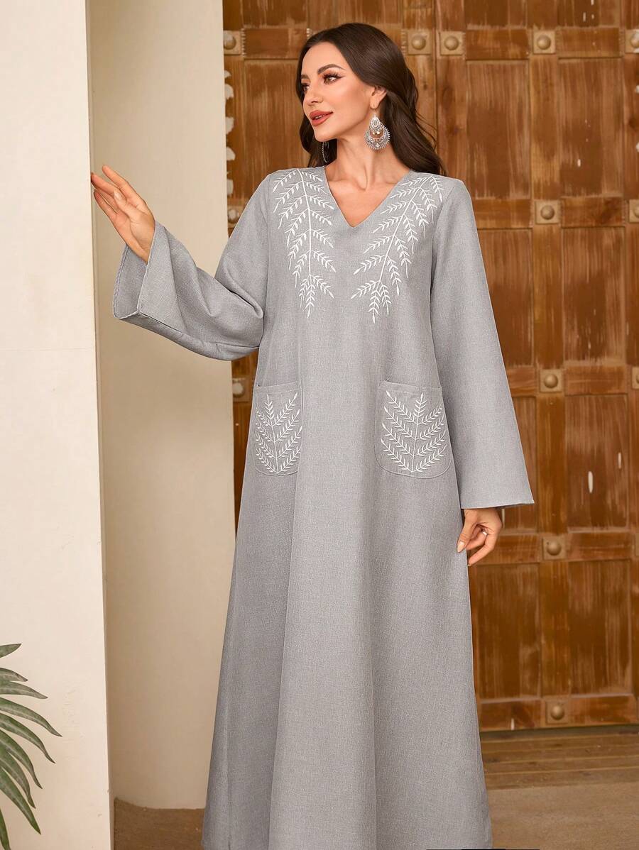 SHEIN Al Najma فستان رمادي بأكمام طويلة مطرز عربي