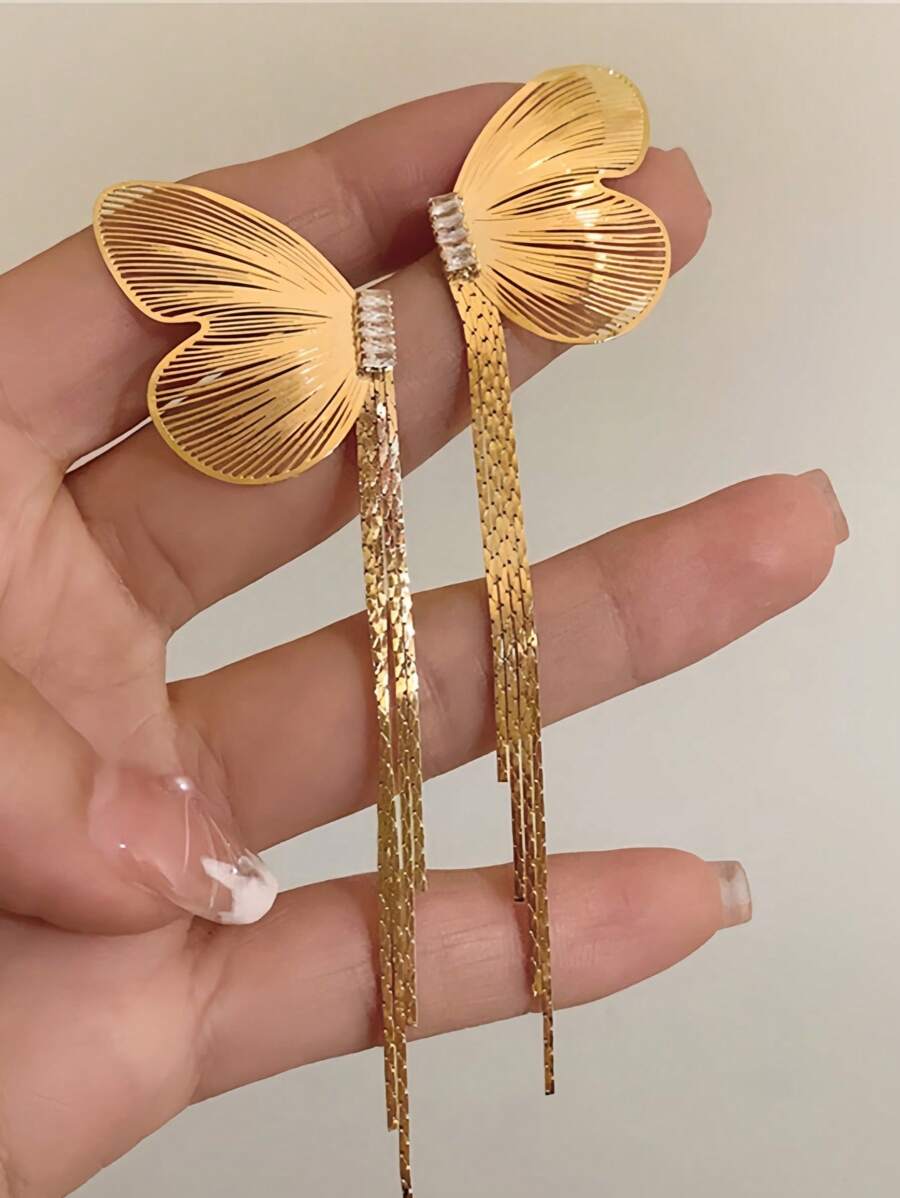 SHEIN زوج أقراط فراشة ذهبية بأجنحة سلكية