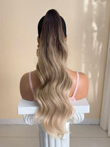 SHEIN باروكة ذيل الحصان بالمخلب 24 بوصة مموج