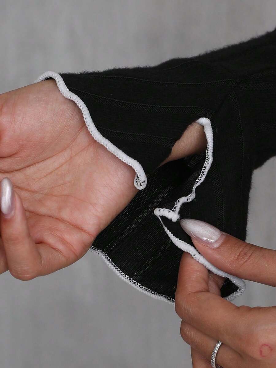 SHEIN طقم بيجامة 2 قطعة مخططة مبطنة بحمالة وأكمام جرس وبنطلون