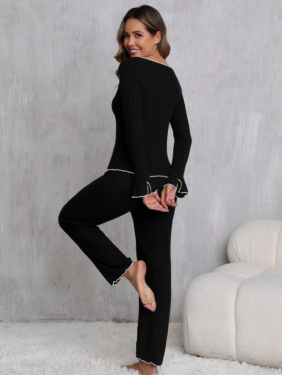 SHEIN طقم بيجامة 2 قطعة مخططة مبطنة بحمالة وأكمام جرس وبنطلون