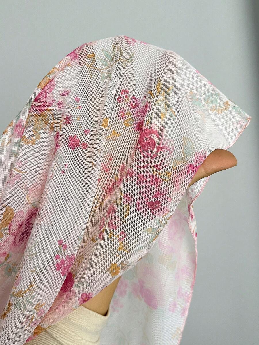 SHEIN فستان نوم كاجوال بحمالات رفيعة وطبعة زهور وفراشة وشق