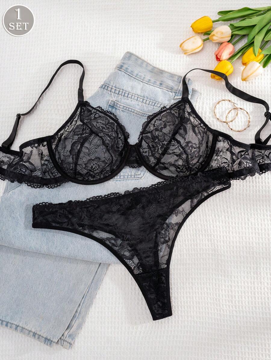 SHEIN طقم لانجري دانتيل مبطن أحادي اللون مقاس كبير