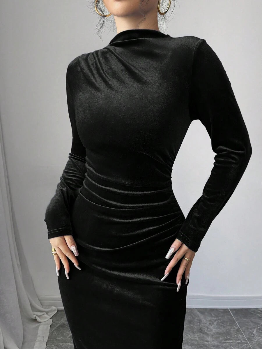 SHEIN Elenzga فستان اسود مخمل غير متماثل