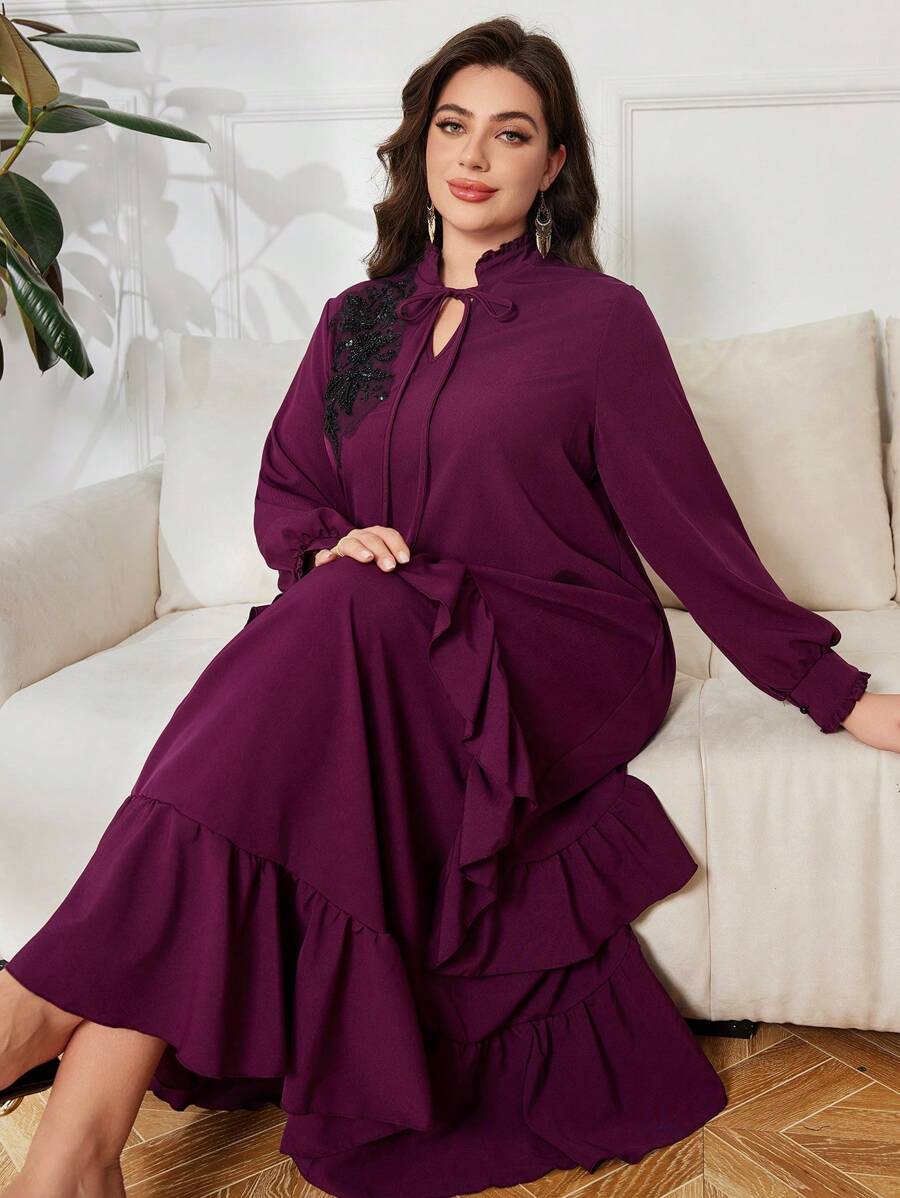 SHEIN Lacomfia فستان أرجواني بياقة عالية وتطريز للمقاسات الكبيرة