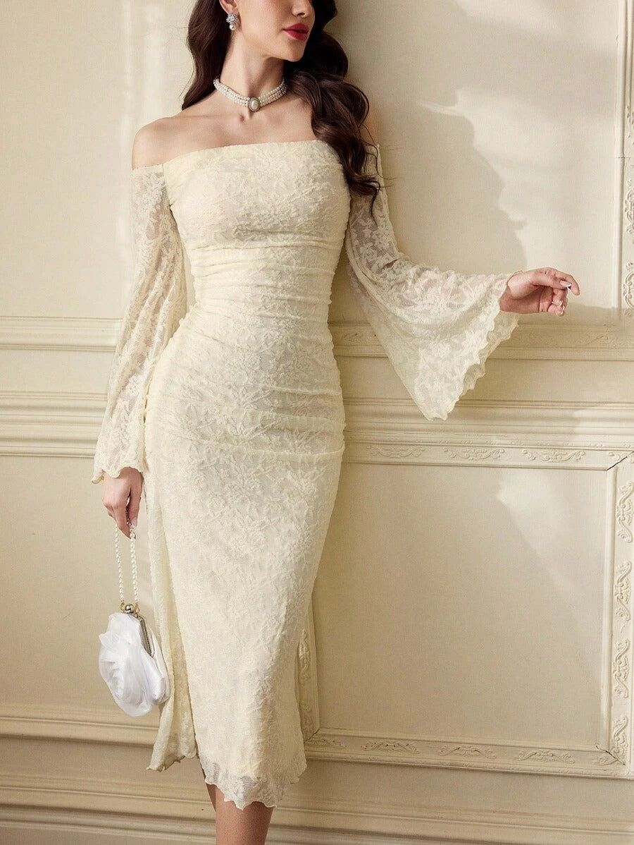SHEIN Vintamour فستان من دانتيل والشبك بتصميم كتف مكشوف