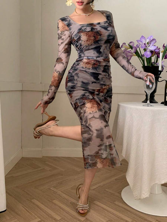 SHEIN DAZY فستان بأكمام طويلة بطبعات زهرية