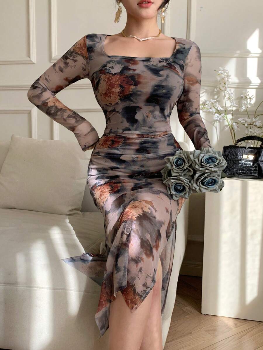 SHEIN DAZY فستان بأكمام طويلة بطبعات زهرية