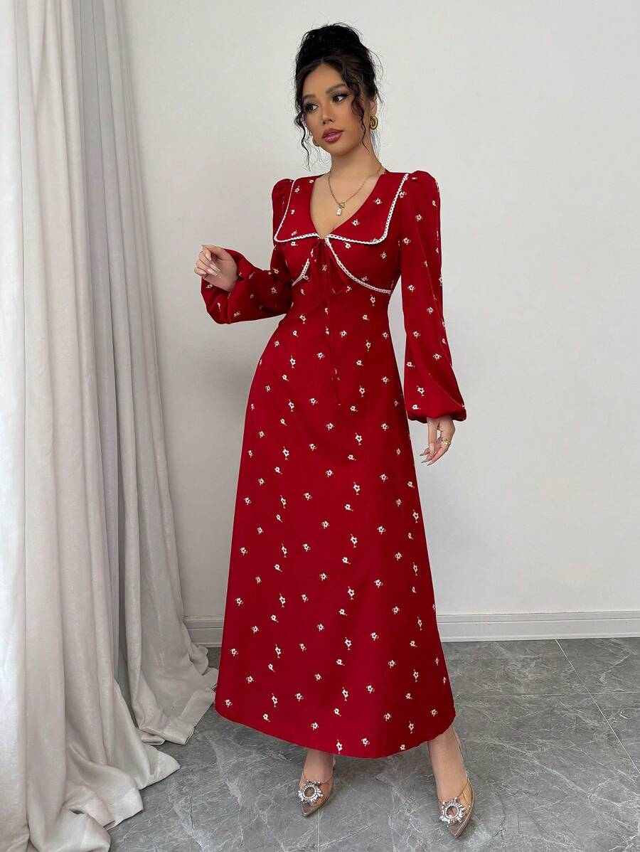 SHEIN Modelyn فستان أحمر بطبعة زهور وتصميم كشكش عند الأطراف