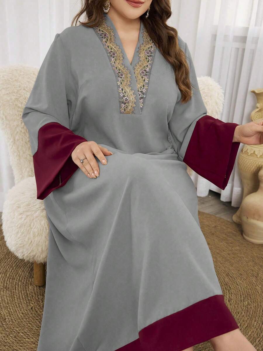 SHEIN Najma CURVE فستان كافتان ماكسي بطبعة كتل لون أنيقة