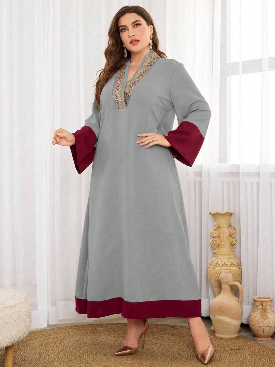 SHEIN Najma CURVE فستان كافتان ماكسي بطبعة كتل لون أنيقة