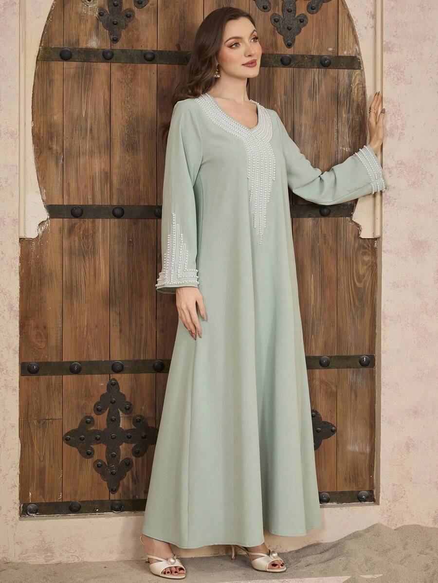 SHEIN Al Najma عباءة طويلة منفرة بتطريز وتطعيمات كفتان