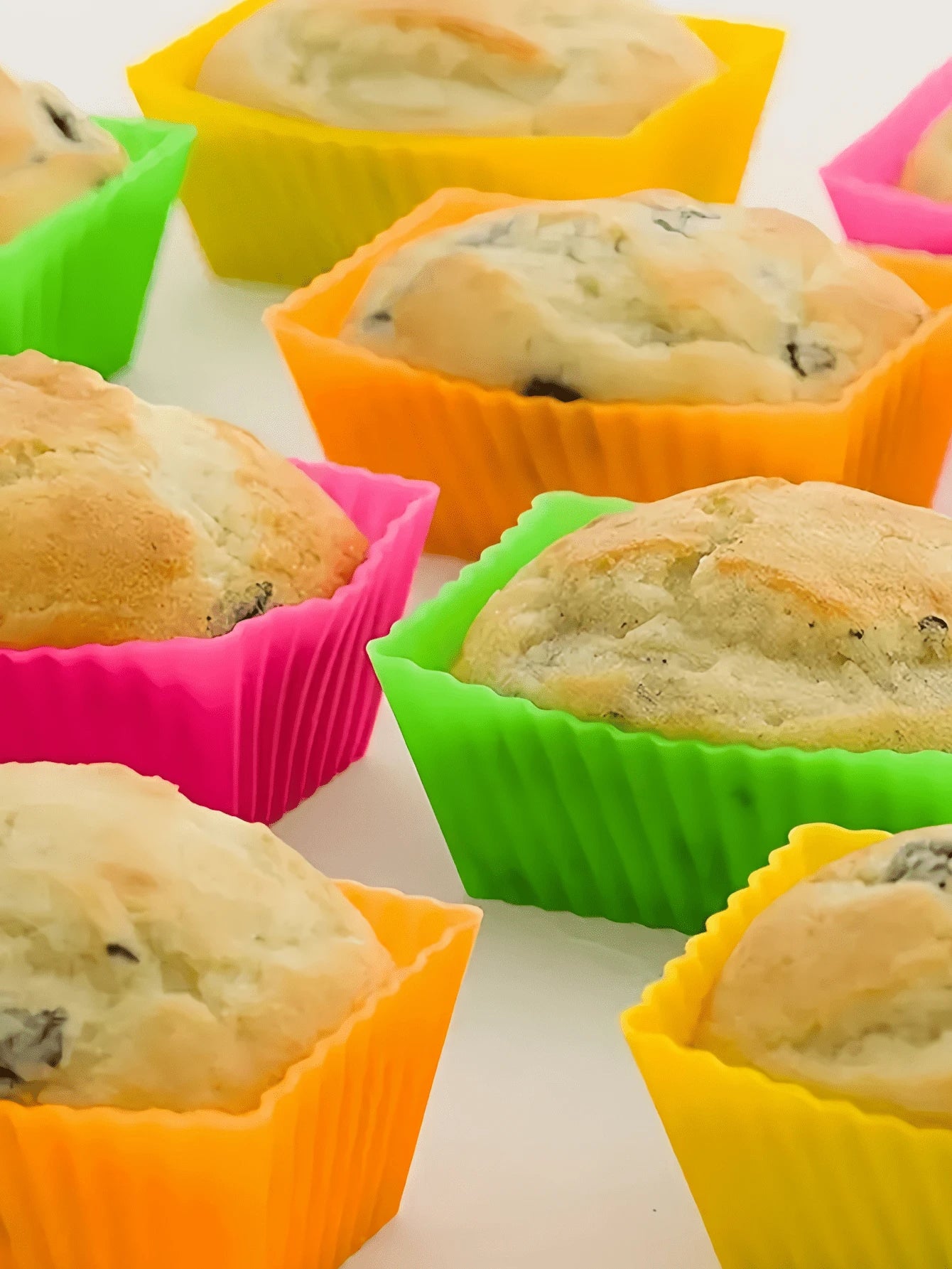 SHEIN أكواب مافن سيليكون وشوك فواكه لصندوق الغداء