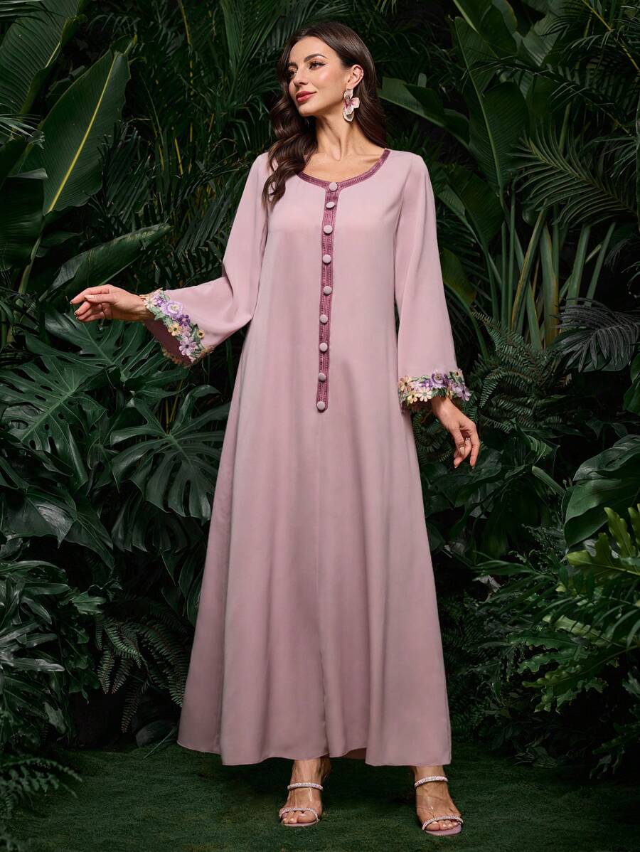 SHEIN Al Najma فستان كفتان وردي فضفاض مزين أزرار وزهور