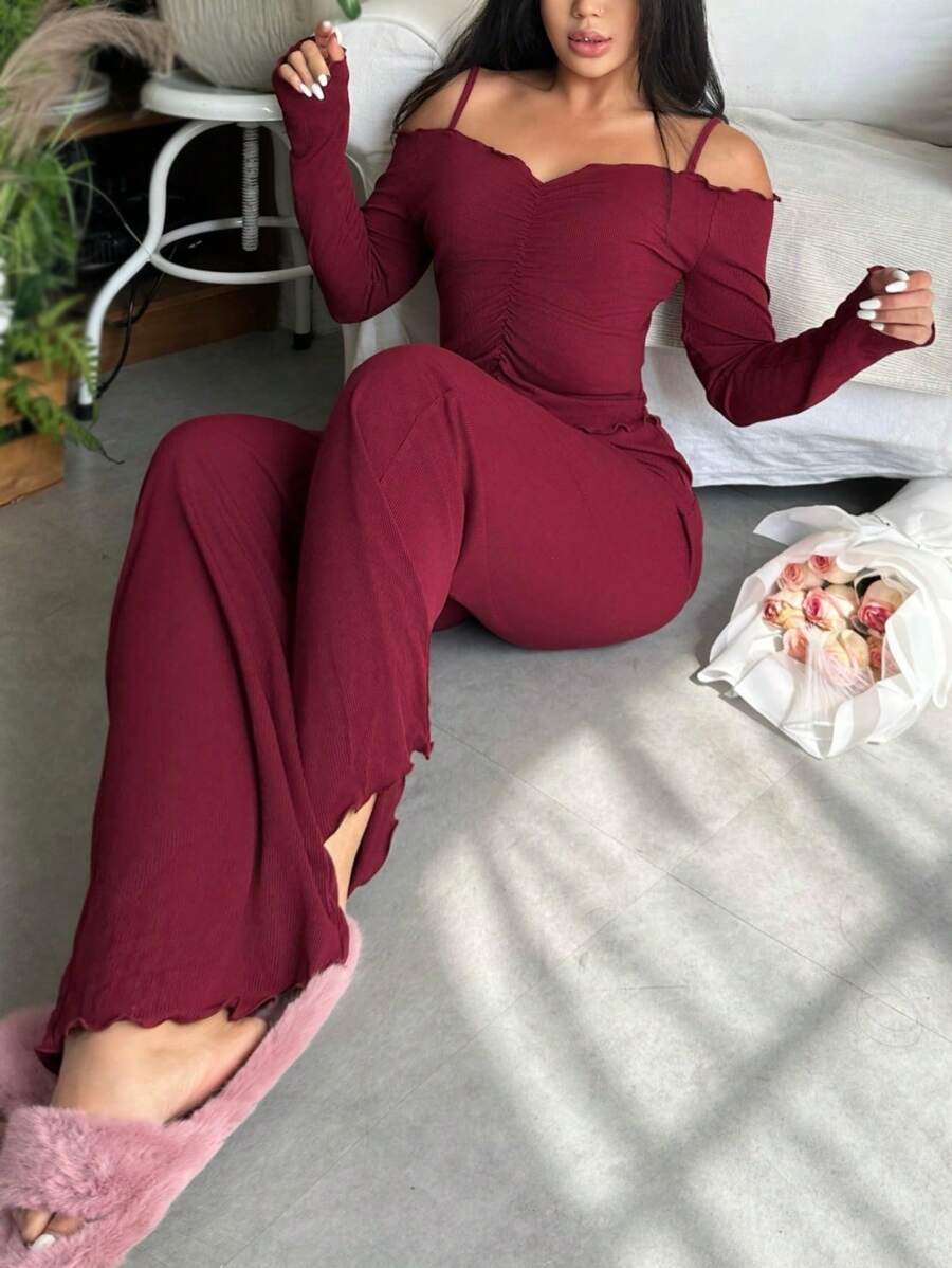 SHEIN طقم ملابس داخلية من الأكريليك بتصميم كتف بارز عنابي