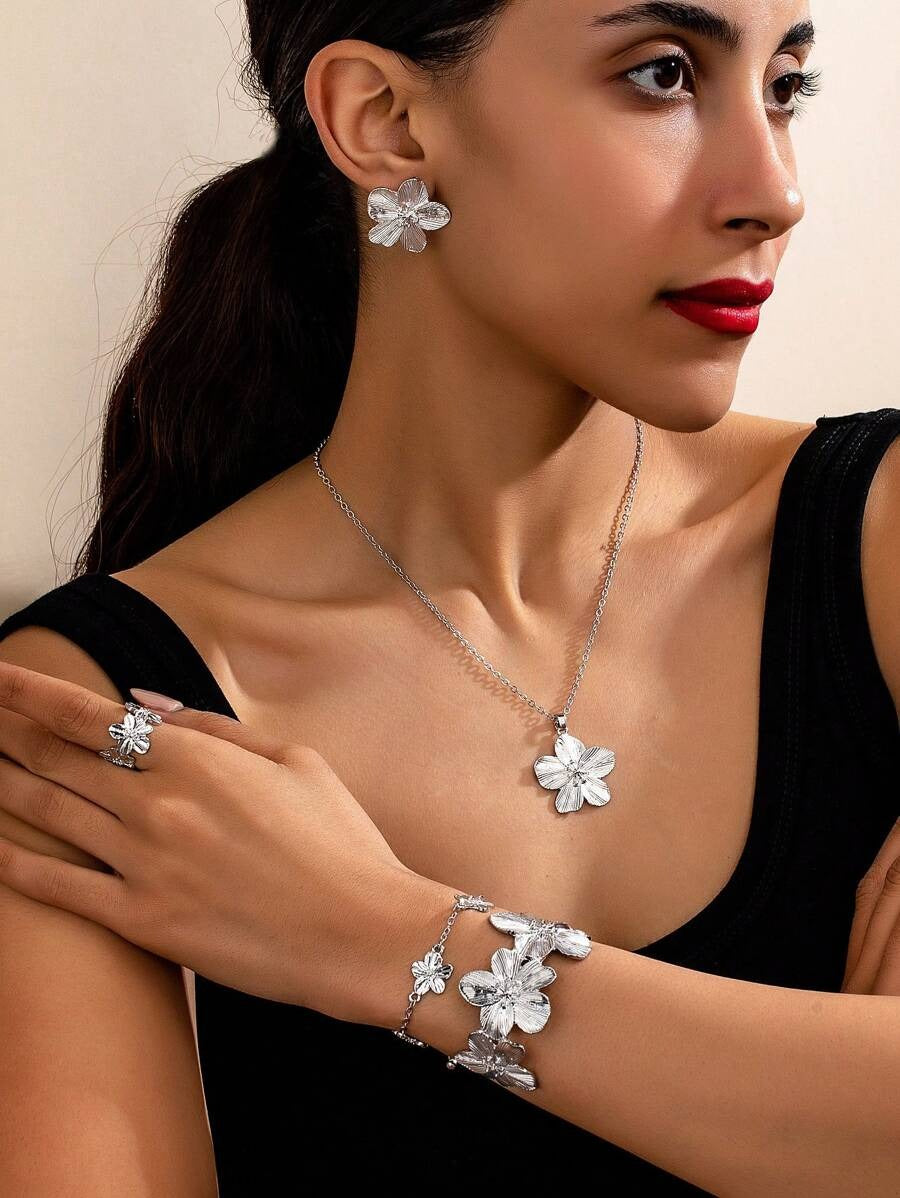 SHEIN طقم مكون من 6 قطع على شكل زهور