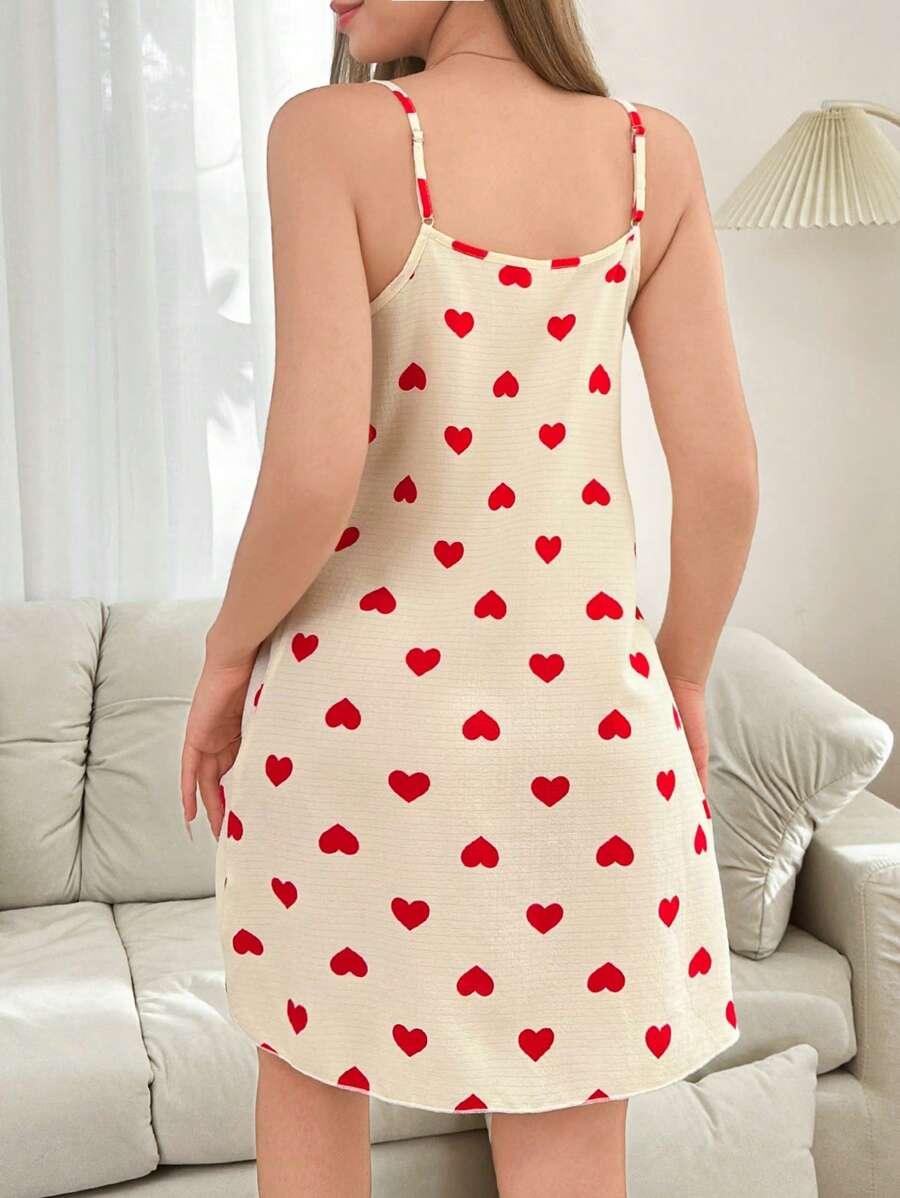 SHEIN Dream Adore قميص نوم كاجول مبطن ذو طباعة قلب بتصميم بسيط