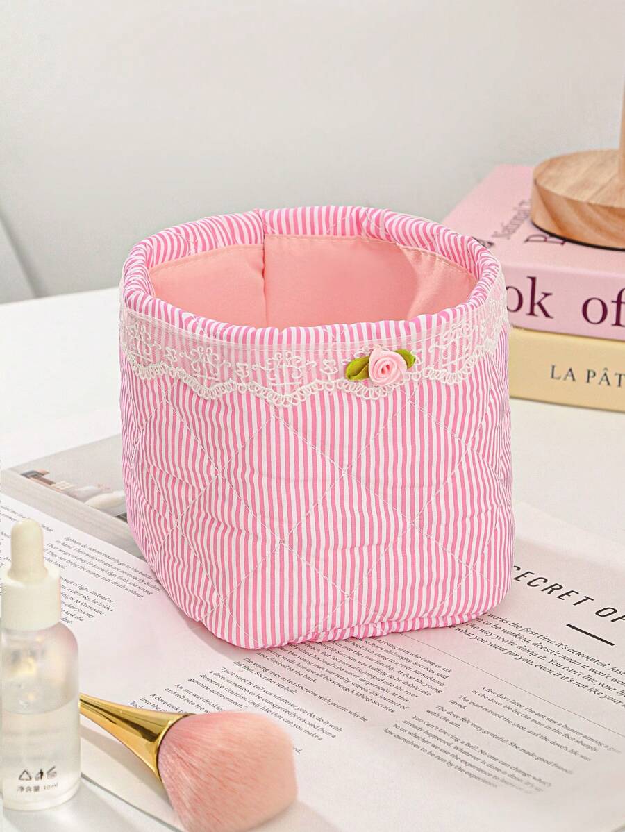 SHEIN سلة تخزين مكياج بزخارف قلوب وأزهار