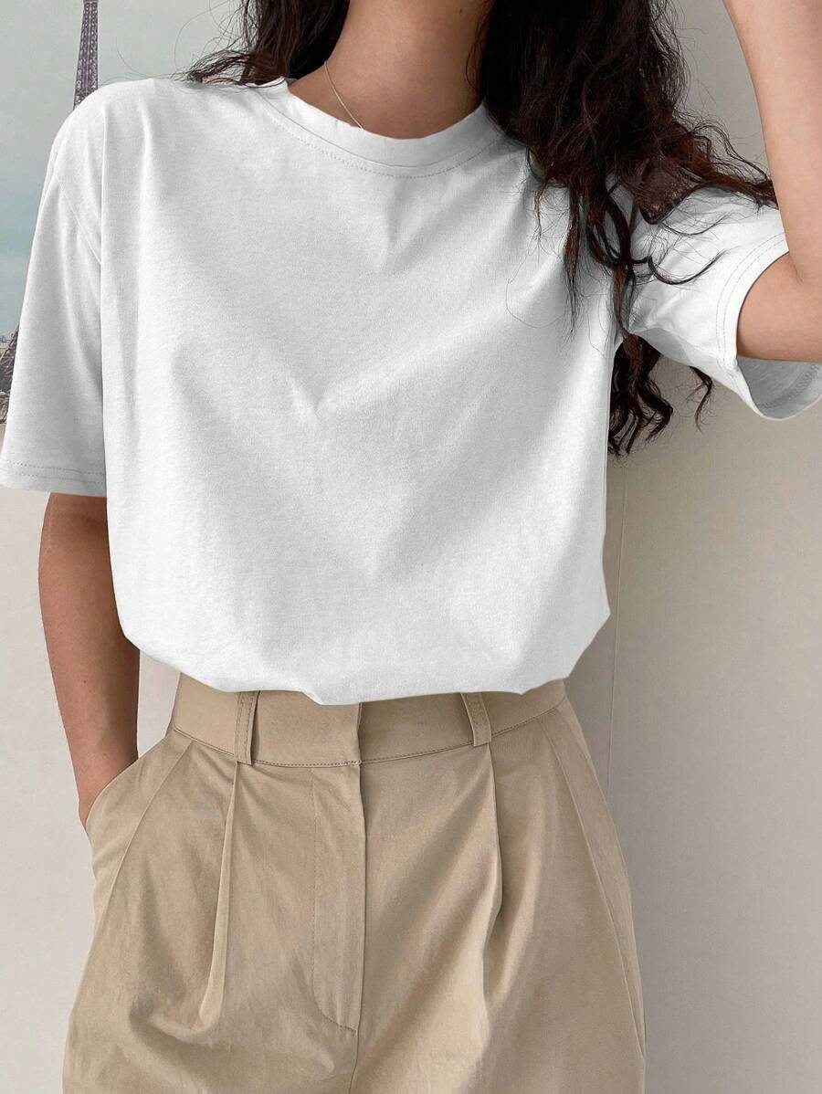 SHEIN DAZY تي شيرت أبيض بأكتاف منسدلة
