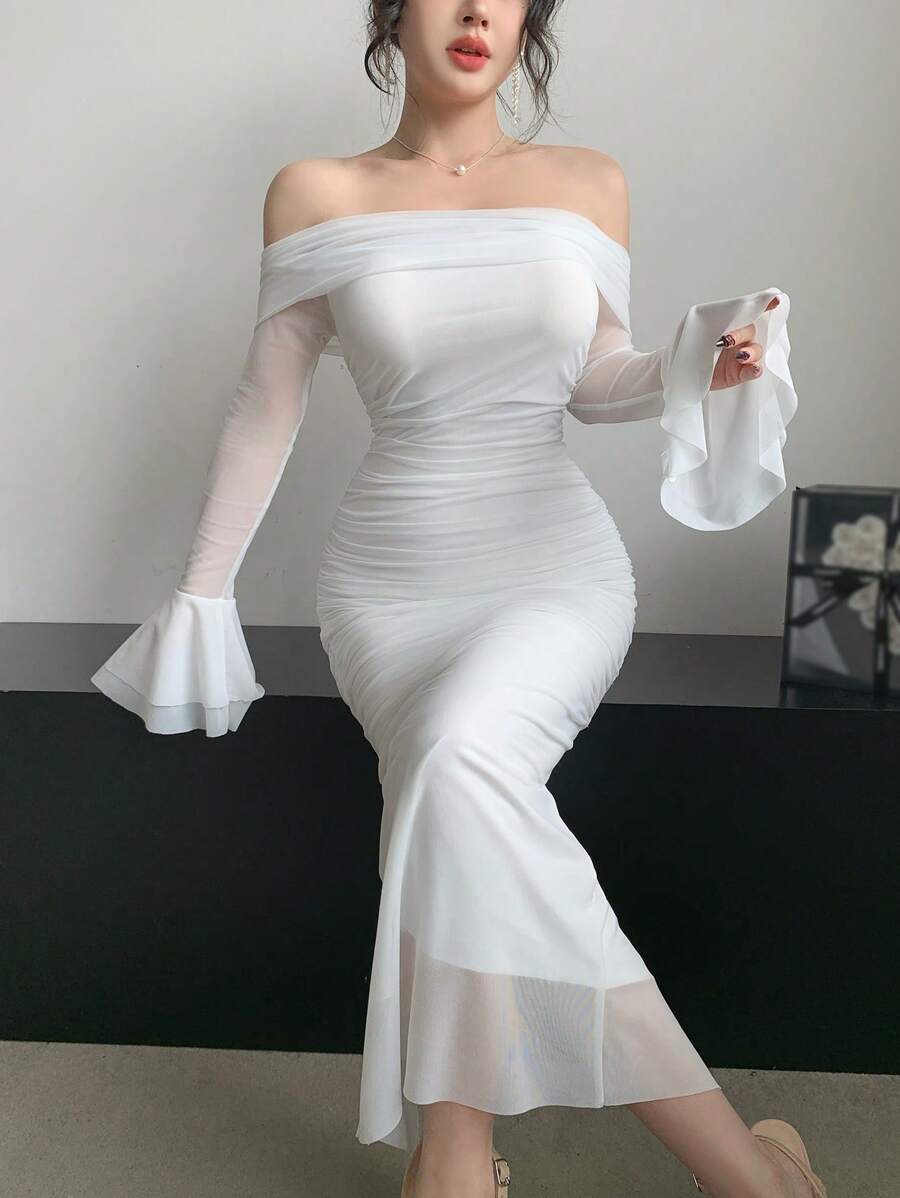 SHEIN DAZY فستان ابيض متوسط الطول ضيق بتصميم حورية