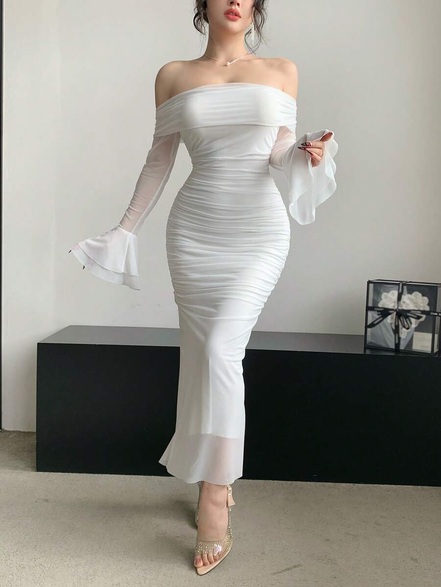 SHEIN DAZY فستان ابيض متوسط الطول ضيق بتصميم حورية
