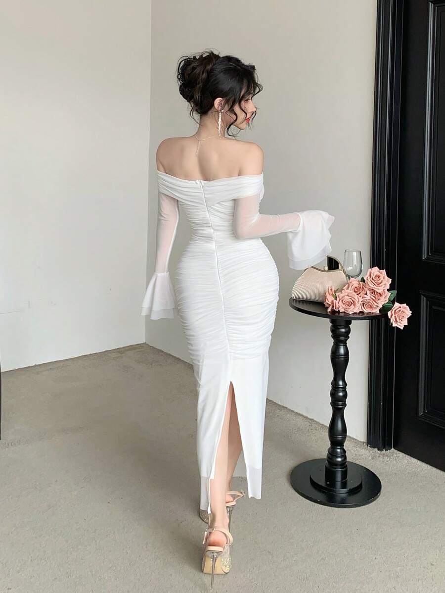 SHEIN DAZY فستان ابيض متوسط الطول ضيق بتصميم حورية