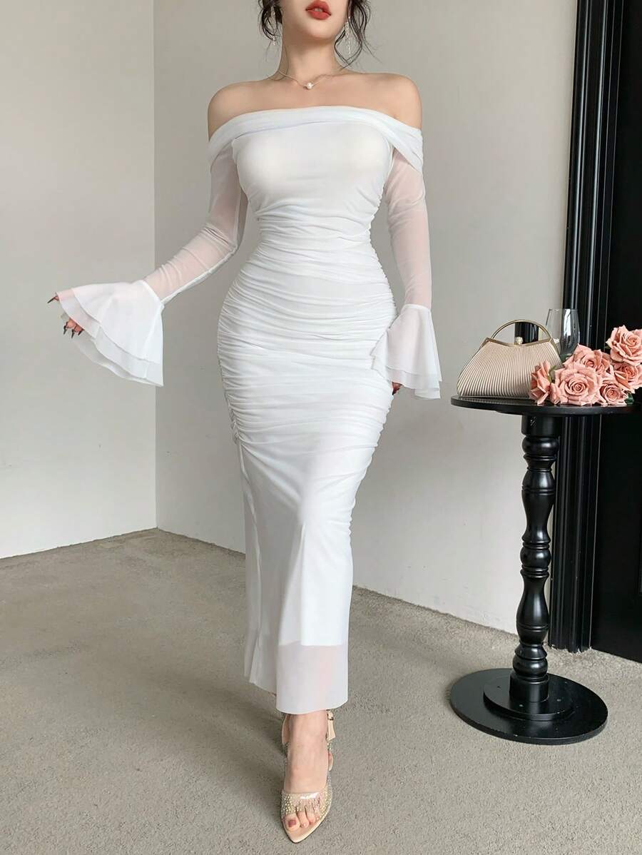 SHEIN DAZY فستان ابيض متوسط الطول ضيق بتصميم حورية