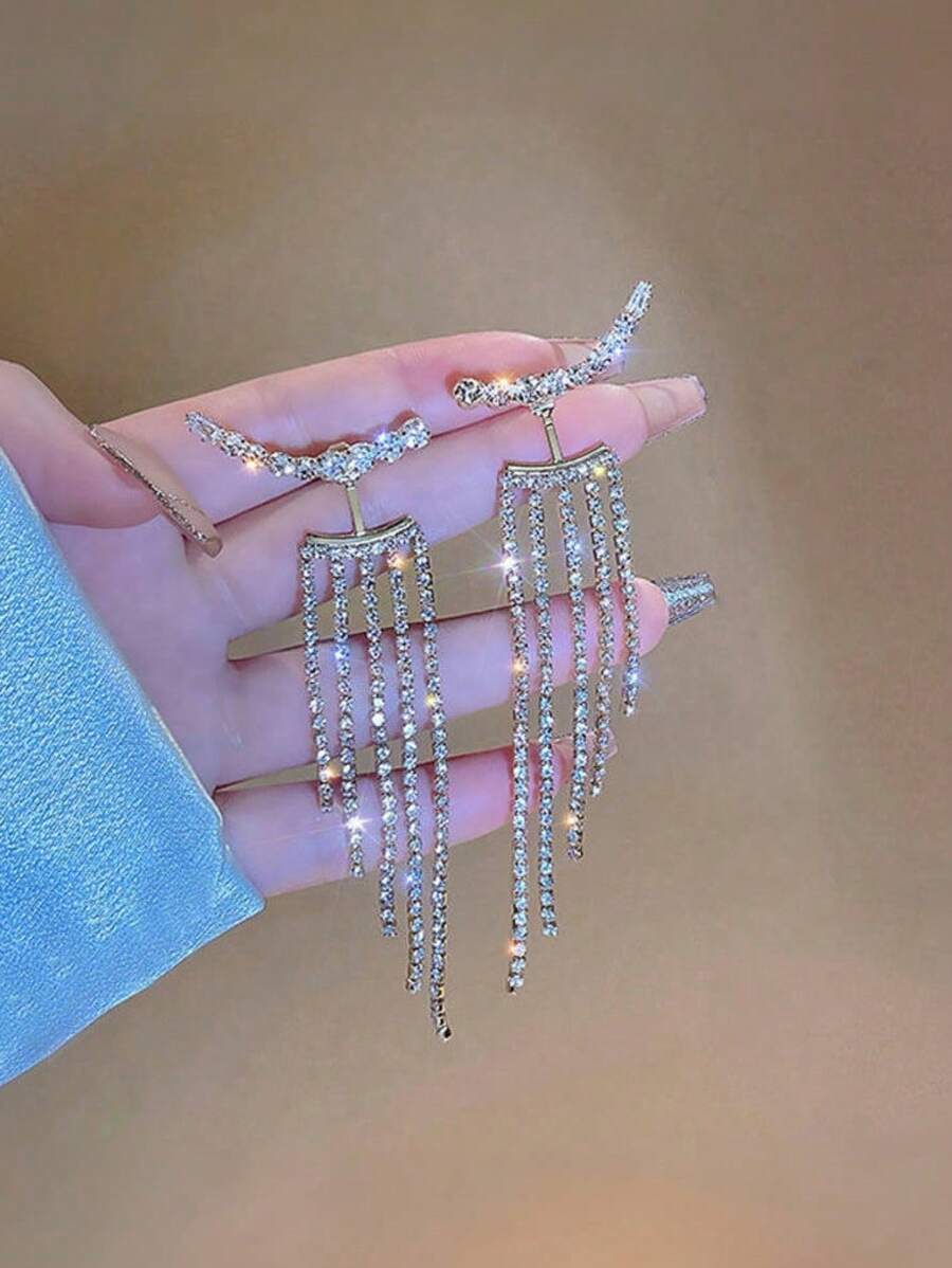 SHEIN زوج أقراط متدلية مزينة بالترتر