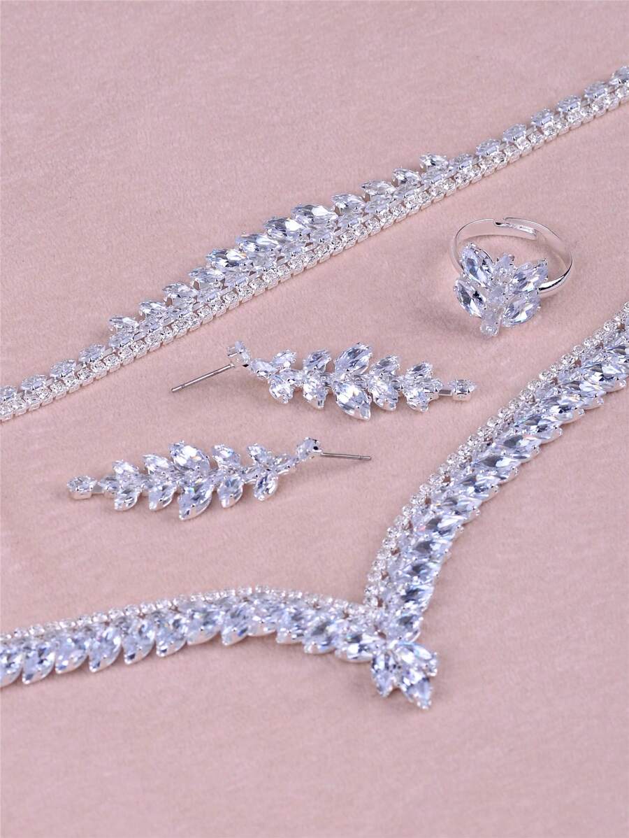 SHEIN طقم مجوهرات فضي بشكل  فاخر