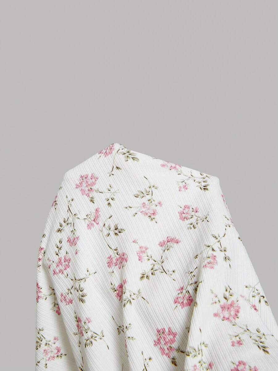 SHEIN MOD فستان قصير محبك مزين بدانتيل بطبعة زهور