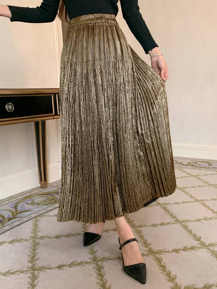 SHEIN DAZY تنورة معدنية طويلة بخصر مطاطي مطوية