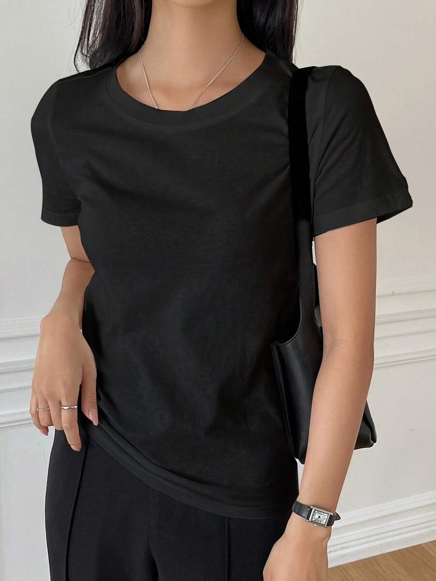 SHEIN DAZY تي شيرت نسائي أسود بياقة دائرية