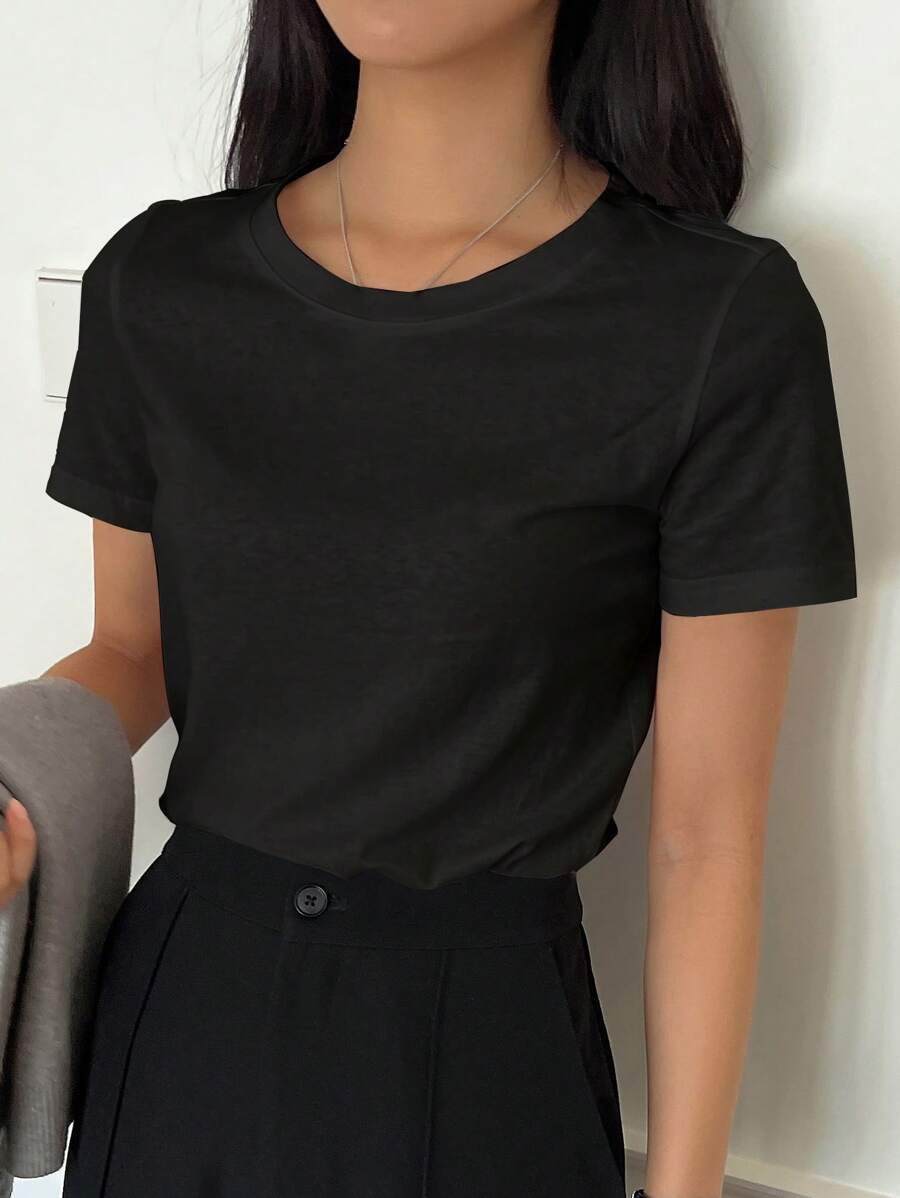 SHEIN DAZY تي شيرت نسائي أسود بياقة دائرية