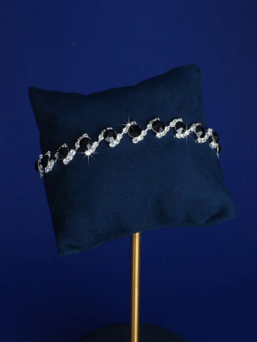 SHEIN طقم مجوهرات ألماس أسود عصري