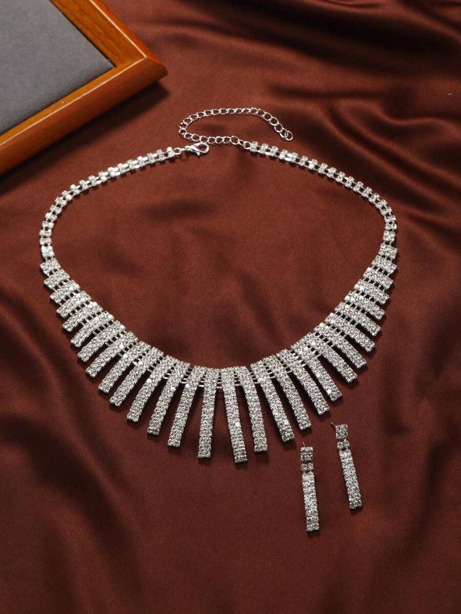 SHEIN طقم مجوهرات 3 قطع عقد وأقراط مرصعة بالماس