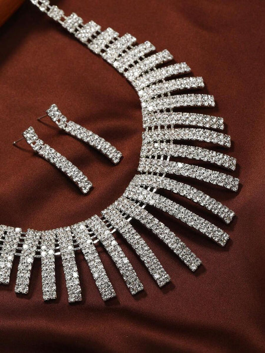 SHEIN طقم مجوهرات 3 قطع عقد وأقراط مرصعة بالماس