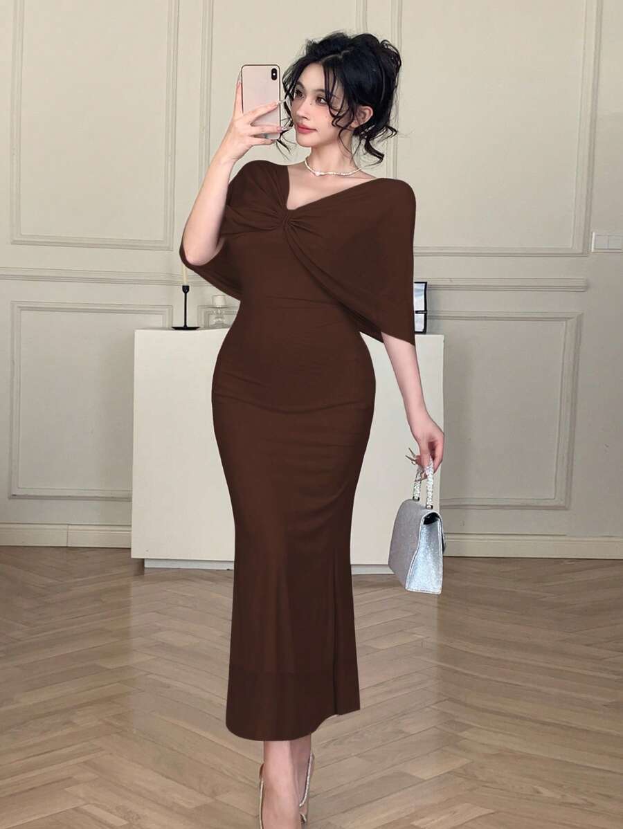 SHEIN DAZY فستان موسلين بتصميم متدلٍ بنقشات عقدة