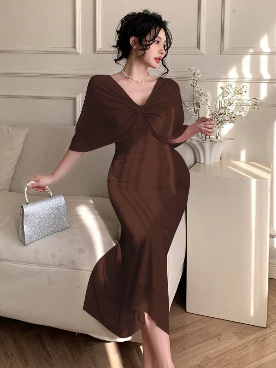 SHEIN DAZY فستان موسلين بتصميم متدلٍ بنقشات عقدة