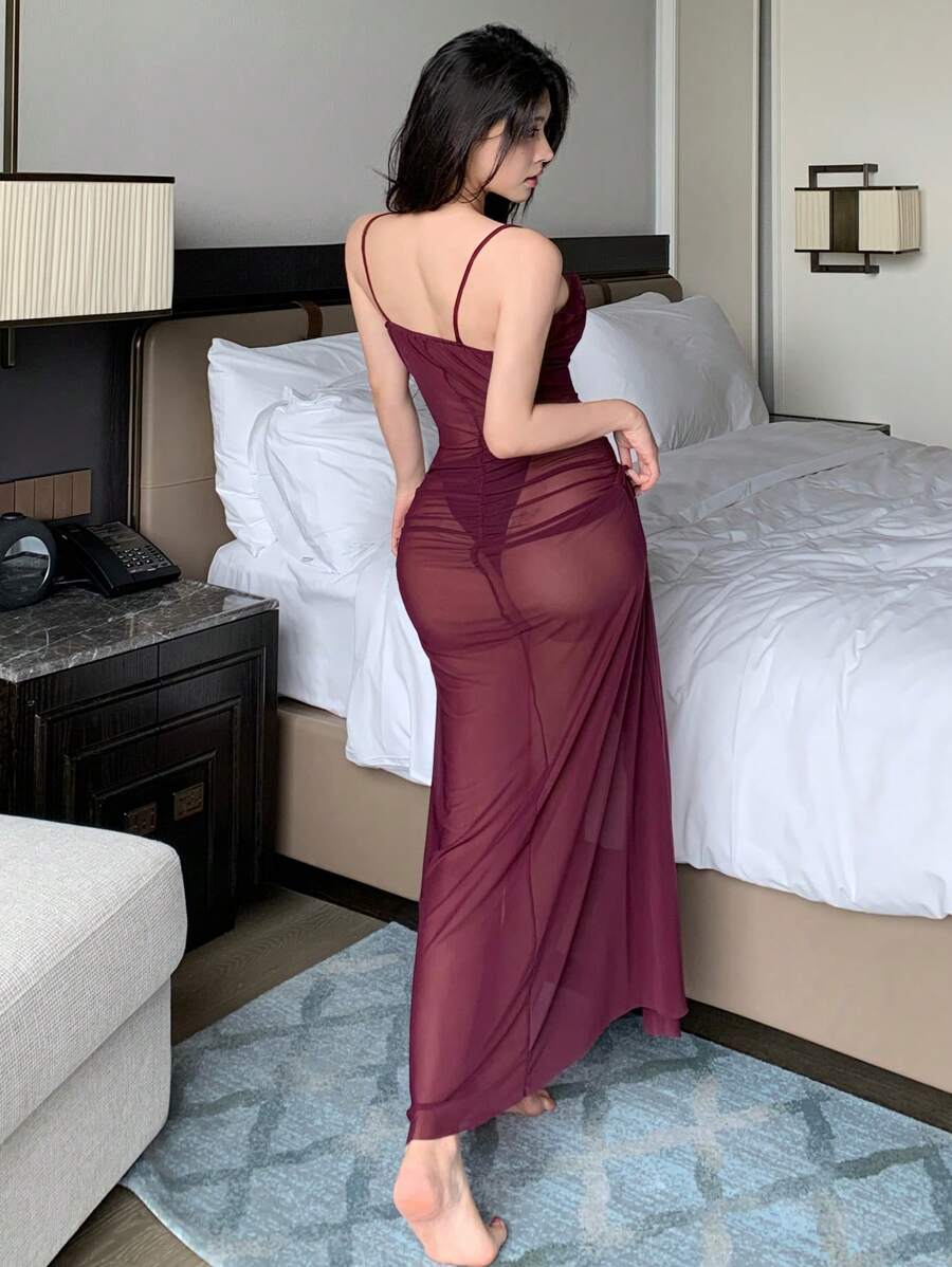 SHEIN DAZY قميص نوم شفاف مثقب بتصميم كشكشة وشق عالي