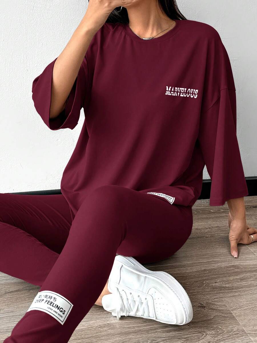 SHEIN Mulvari طقم قطعتين تي شيرت مطبوع وبنطال ضيق