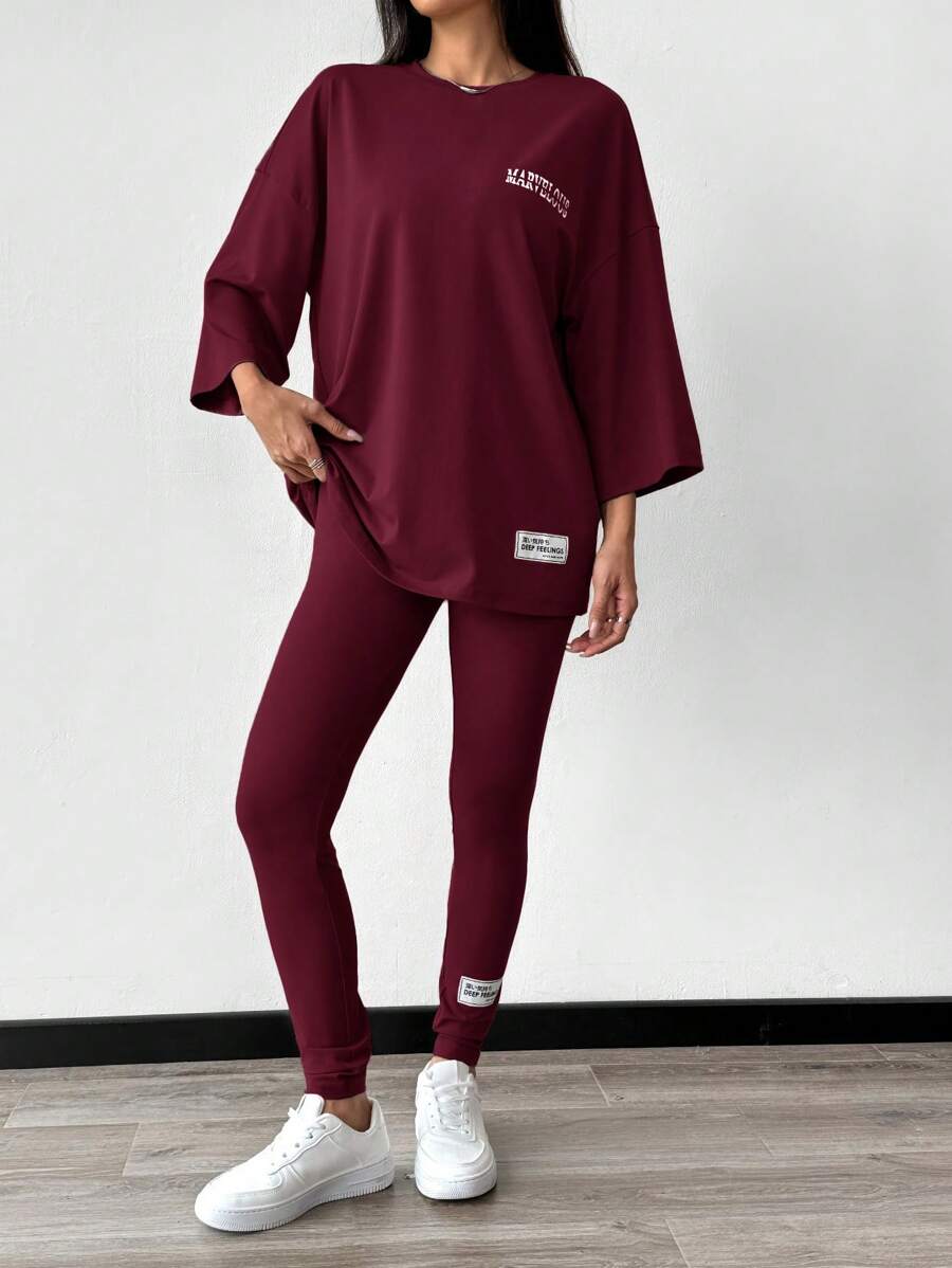 SHEIN Mulvari طقم قطعتين تي شيرت مطبوع وبنطال ضيق