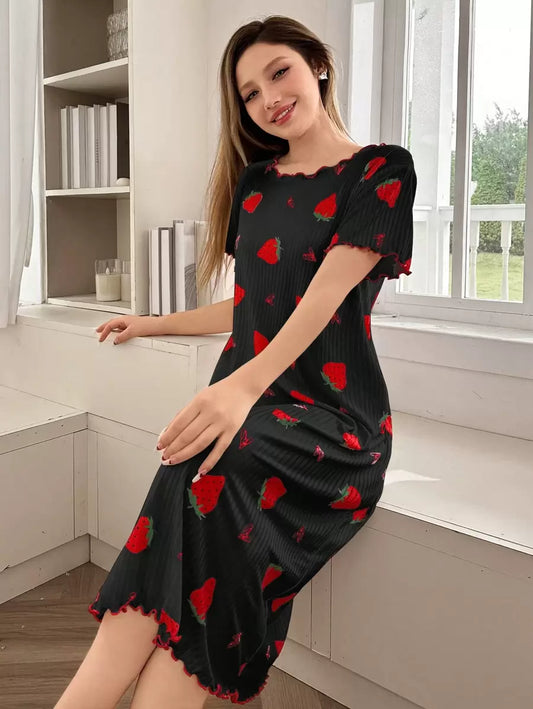 SHEIN فستان نوم قصير بأكمام قصيرة وياقة مستديرة