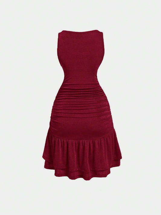 SHEIN MOD فستان عنابي لامع بلا أكمام بكشكشة وحاشية غير متماثلة