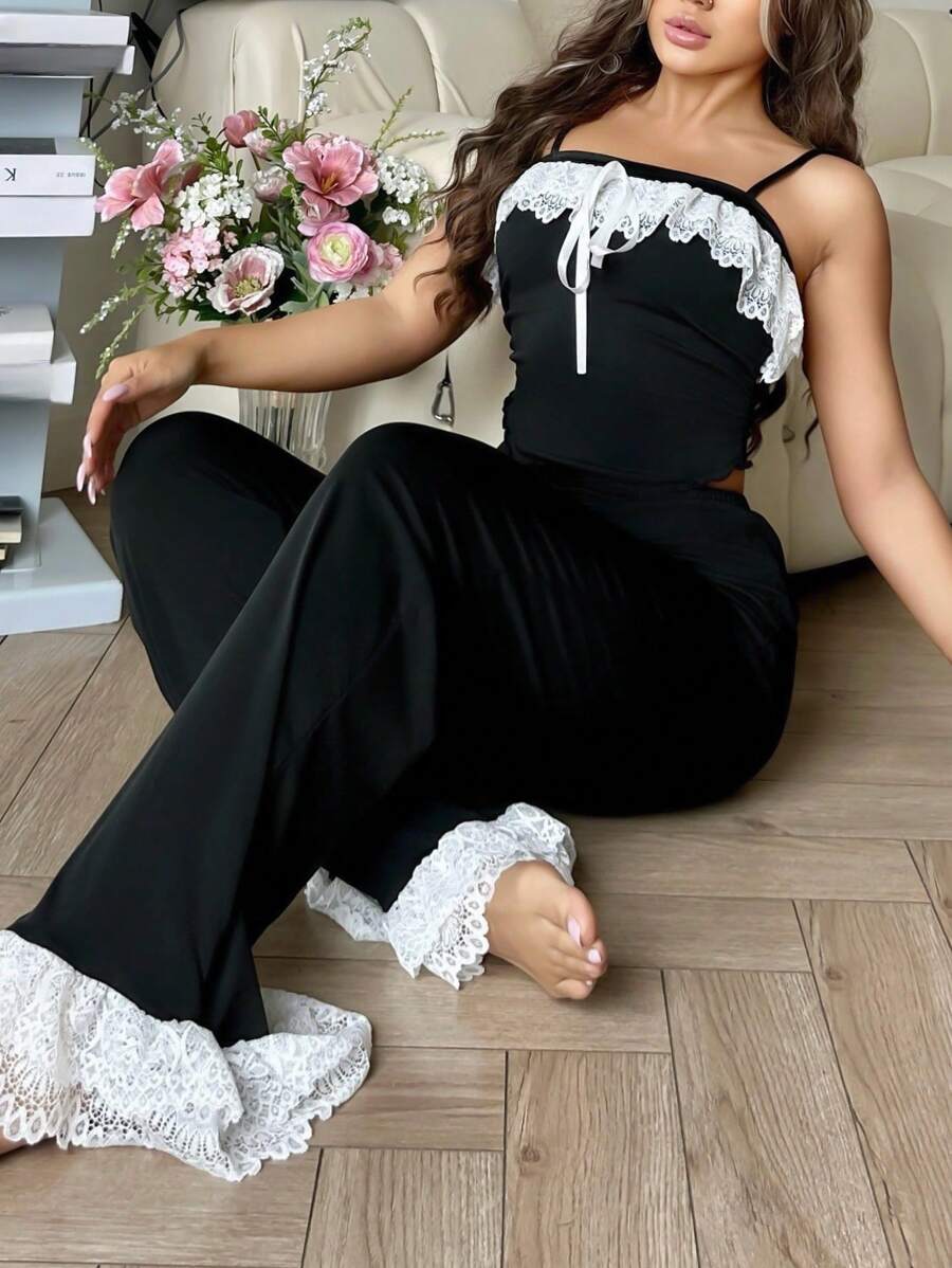 SHEIN SweetSlumber طقم بيجامة بتطريز دانتيل