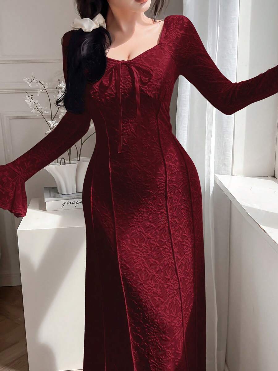 SHEIN Modelyn فستان سهرة عنابي طويل الأكمام