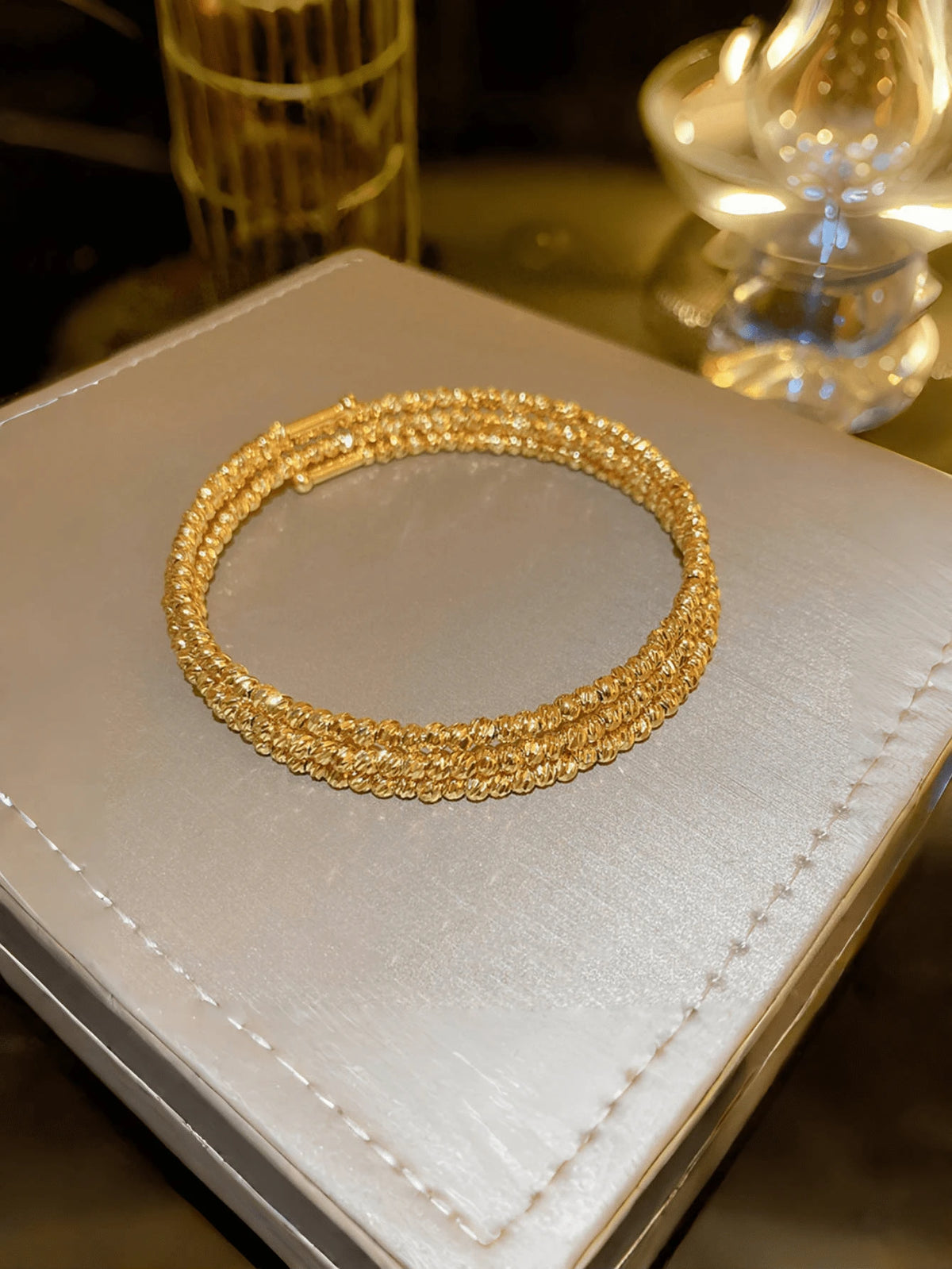 SHEIN سوار متعدد الطبقات بزخرفة اللؤلؤ