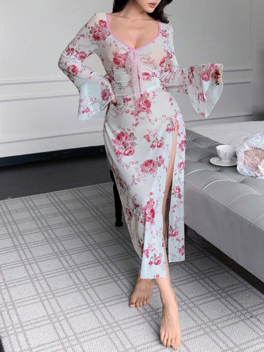 SHEIN قميص نوم بطباعة زهور بأكمام جرس وذيل مشطور