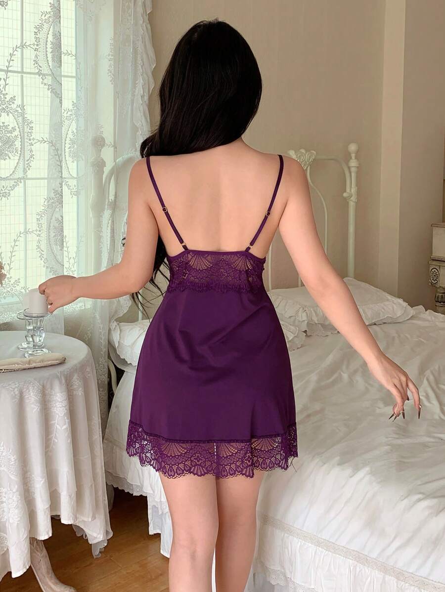 SHEIN فستان نوم عصري من الدانتيل بأربطة أمامية