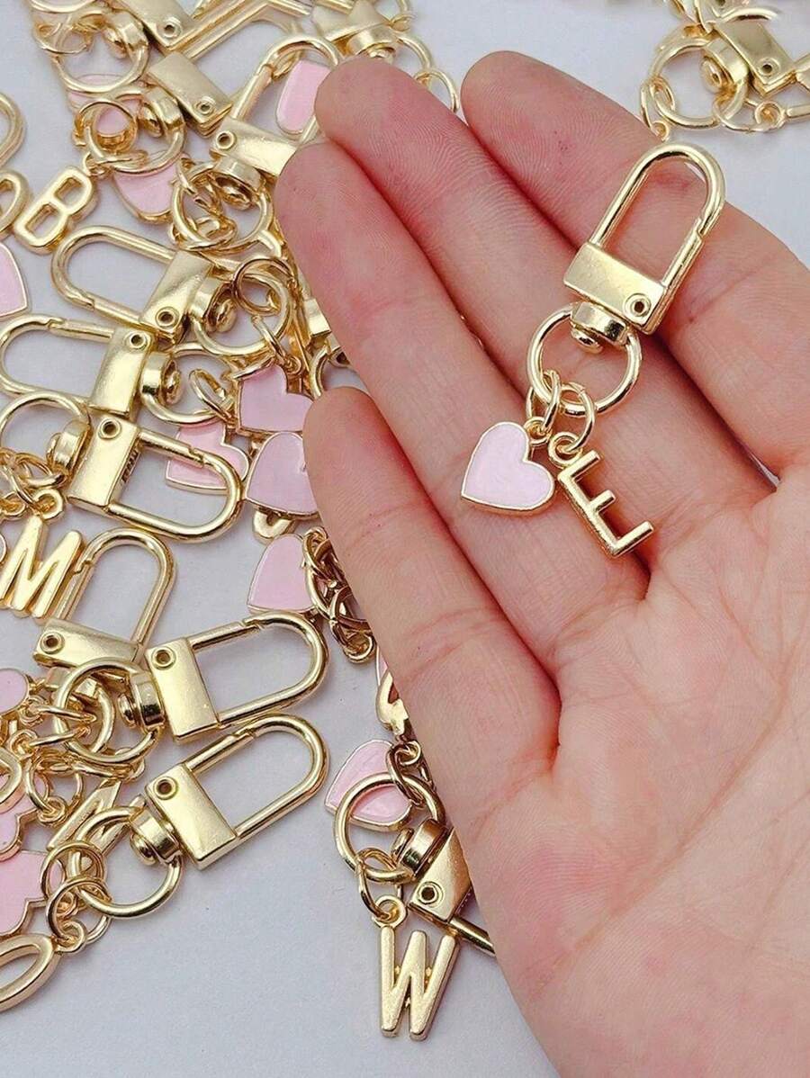 SHEIN قلادة وسلسلة مفاتيح على شكل قلب قابلة للنقش