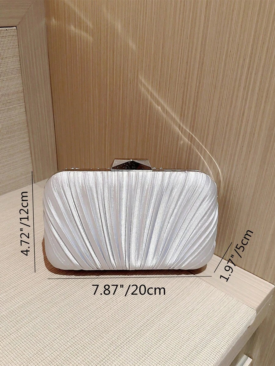 SHEIN حقيبة فضية ساتان مطوية بسلسلة